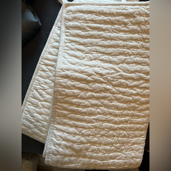 NWOT - Pottery Barn Pick Stitch Shams - Picture 4 of 4